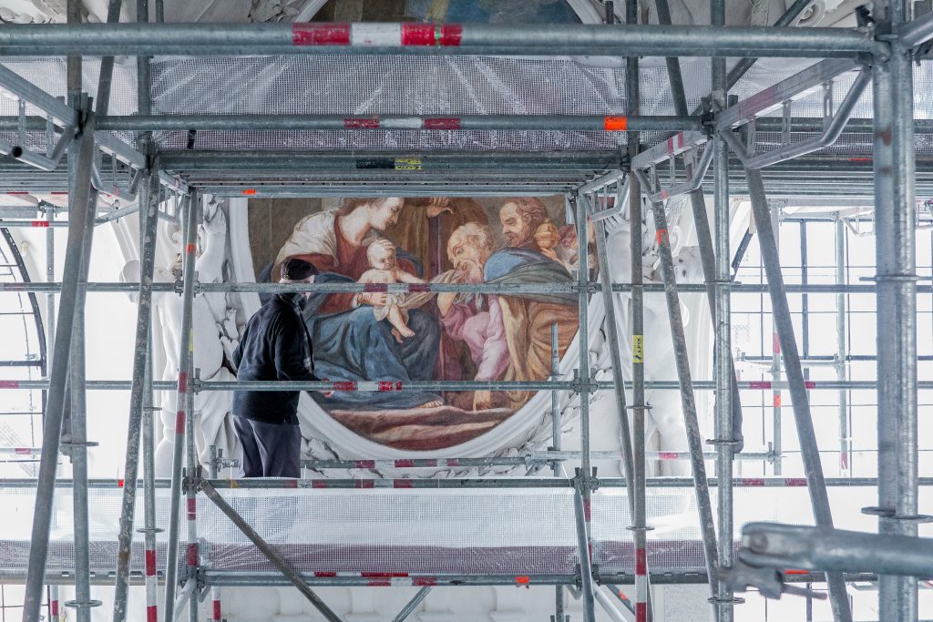 Gerüst für Restauration, Gemälde, Stuck