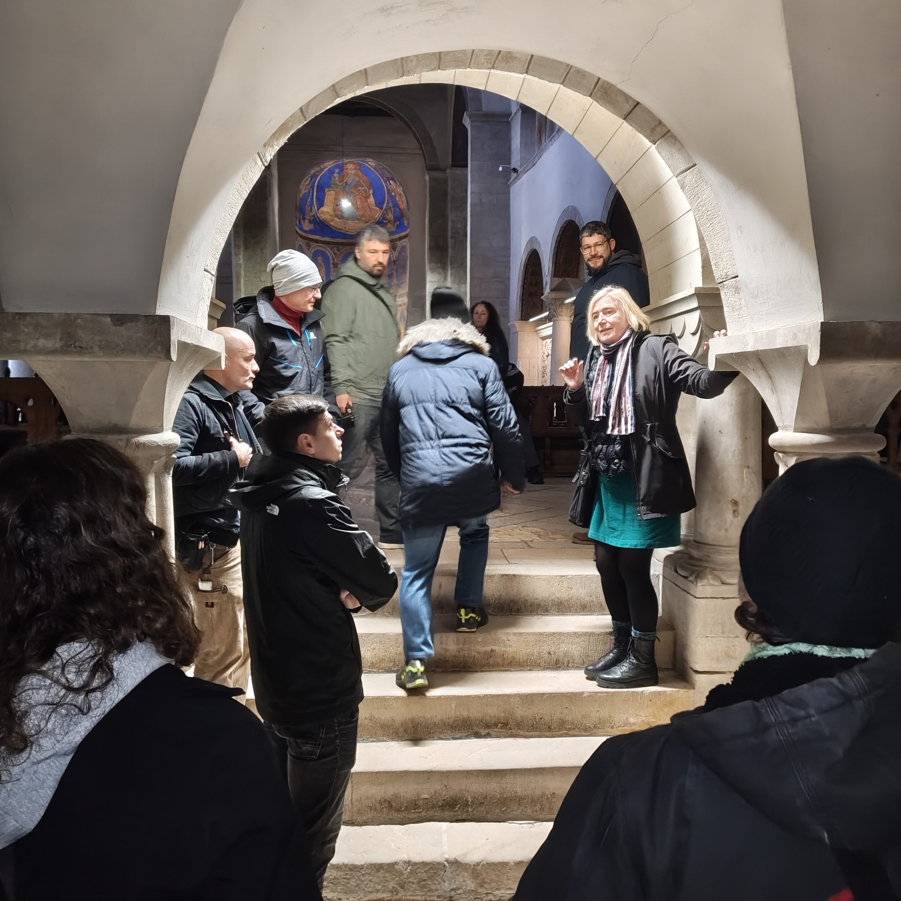 Vermittlung von Baustilkunde in der Stiftskirche Gernrode © HWK zu Leipzig