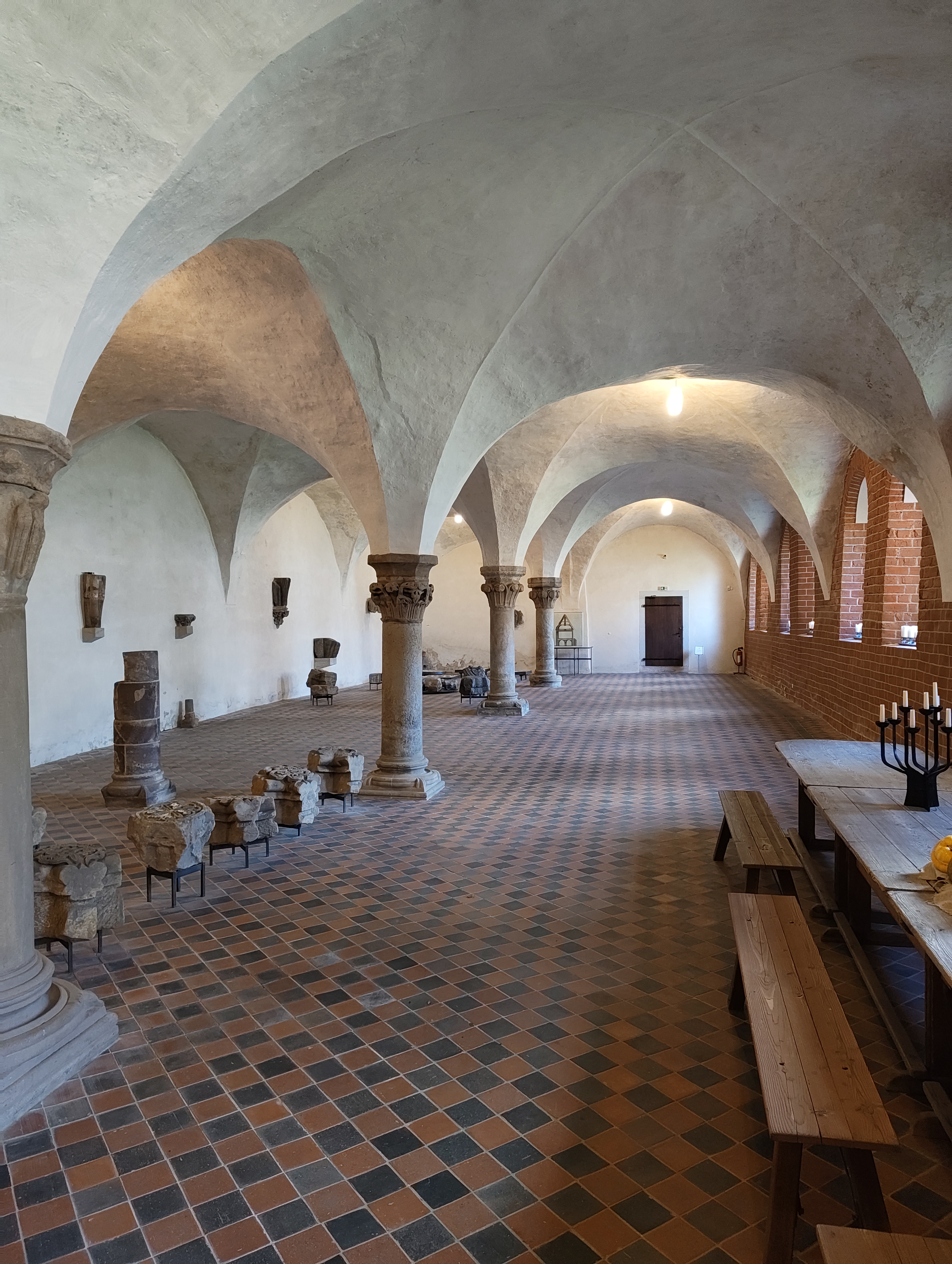 Gewölbe im Klosterpark Altzella